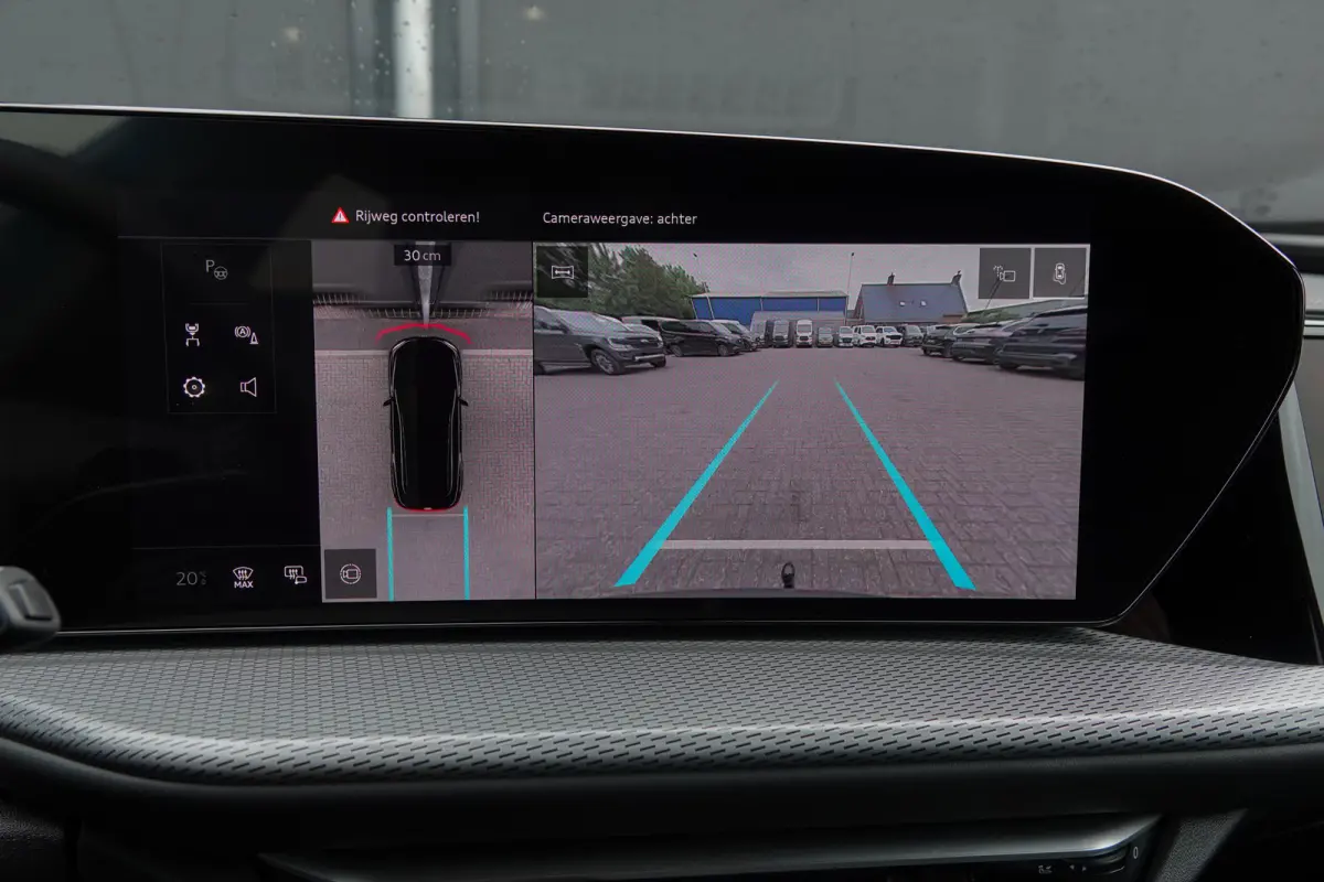 e-hybrid 367Pk | S-Line | MMI Bijrijdersdisplay | Tech Plus | 360° Camera | Trekhaak | 21'' | Tambora Grey | Quattro