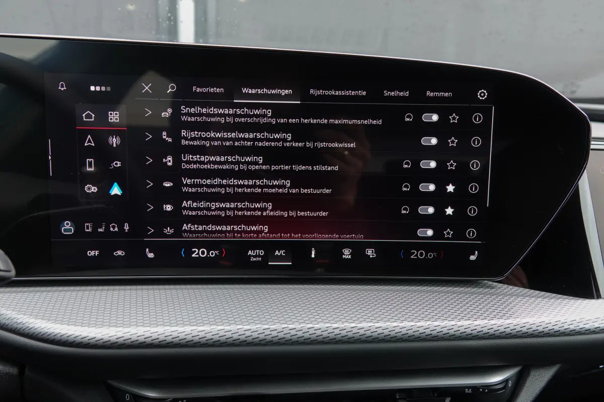 e-hybrid 367Pk | S-Line | MMI Bijrijdersdisplay | Tech Plus | 360° Camera | Trekhaak | 21'' | Tambora Grey | Quattro