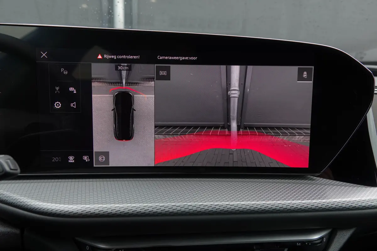 e-hybrid 367Pk | S-Line | MMI Bijrijdersdisplay | Tech Plus | 360° Camera | Trekhaak | 21'' | Tambora Grey | Quattro