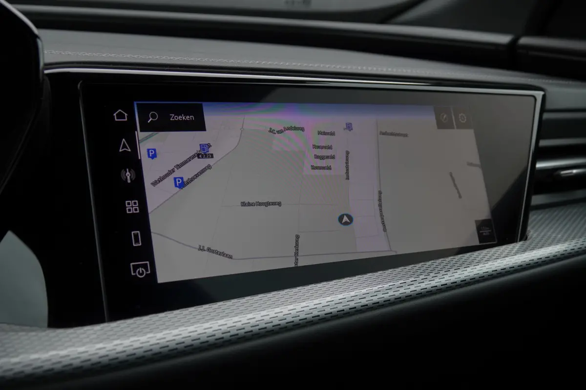 e-hybrid 367Pk | S-Line | MMI Bijrijdersdisplay | Tech Plus | 360° Camera | Trekhaak | 21'' | Tambora Grey | Quattro