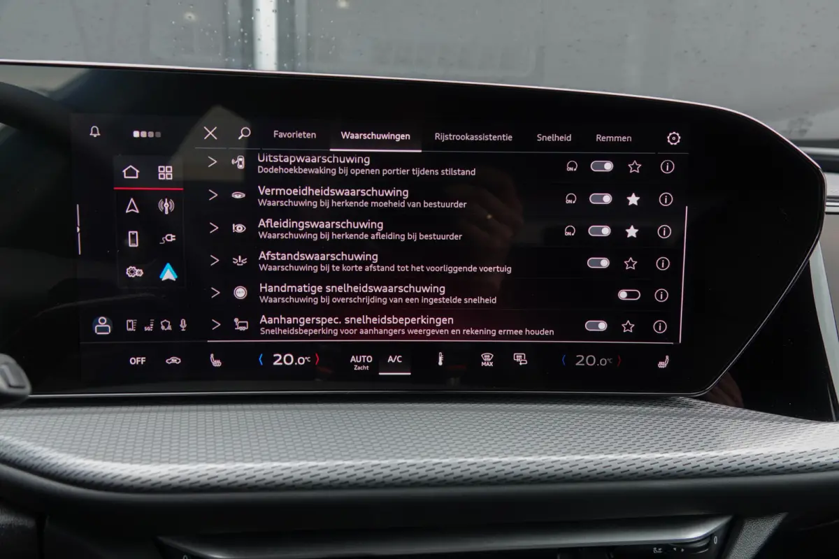 e-hybrid 367Pk | S-Line | MMI Bijrijdersdisplay | Tech Plus | 360° Camera | Trekhaak | 21'' | Tambora Grey | Quattro