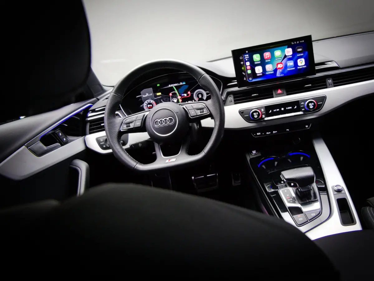 35 TFSI Competition S-Line Edition (SFEERVERLICHTING, BANG&OLUFSEN, APPLE CARPLAY, AFGEVLAKT STUUR, CRUISE, NAVI)