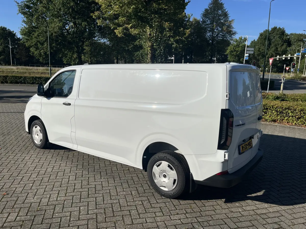 300 2.0 TDCI L2H1 Trend 136pk/100kW 6-bak | Vol leder | 12'' Sync4 Apple CP, Android Auto | Camera | Laadruimtebescherming | Cruise | etc. etc. DEMO