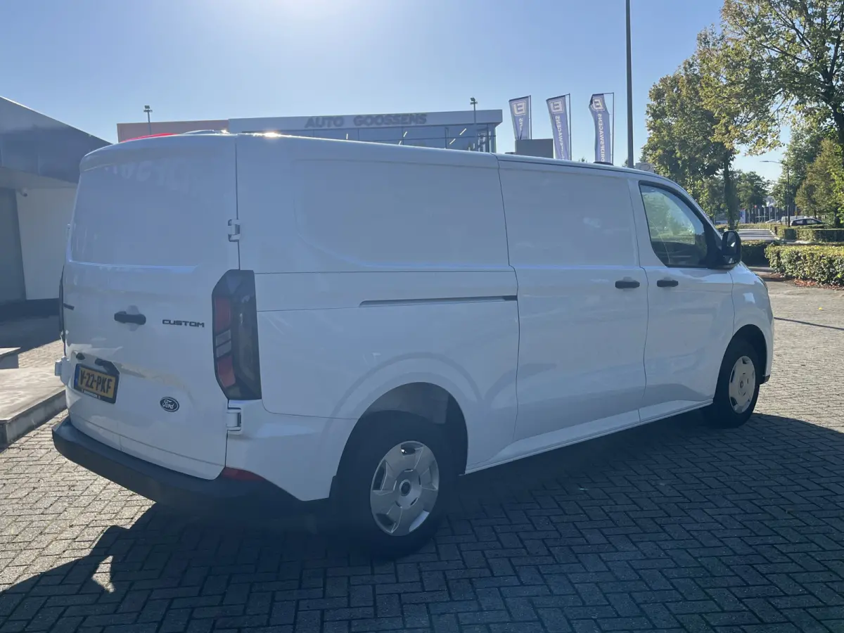 300 2.0 TDCI L2H1 Trend 136pk/100kW 6-bak | Vol leder | 12'' Sync4 Apple CP, Android Auto | Camera | Laadruimtebescherming | Cruise | etc. etc. DEMO