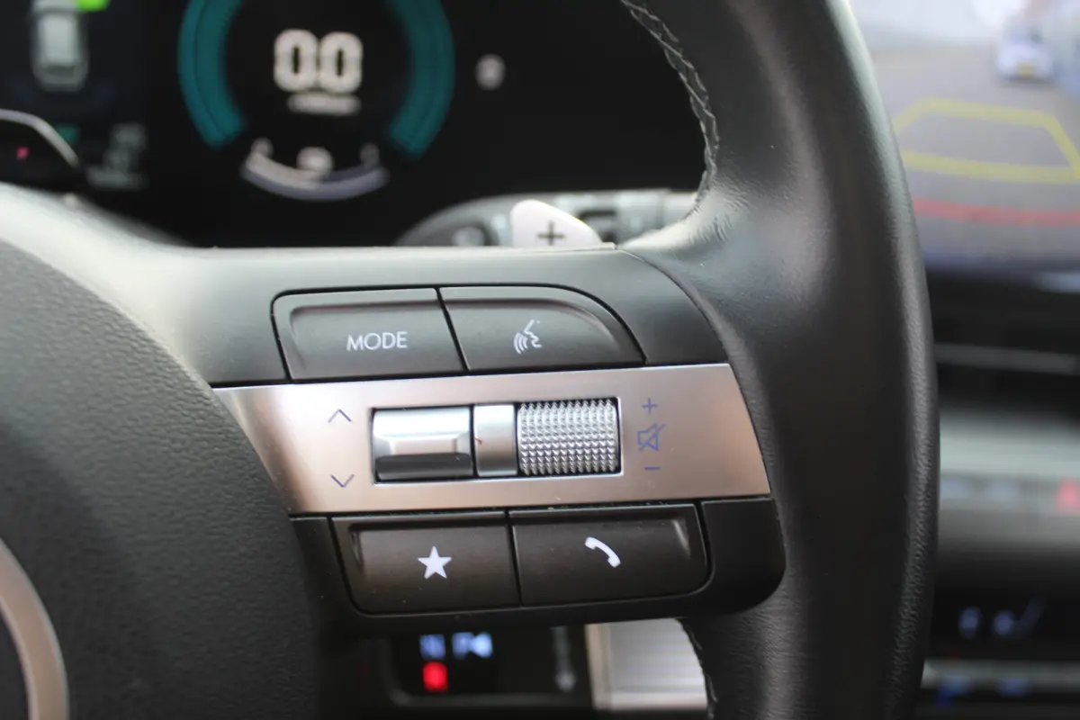 1.6 GDI HEV Comfort Keyless entry Airco l Cruise control l Navigatie l AppleCarPlay/AndroidAuto l Parkeer camera