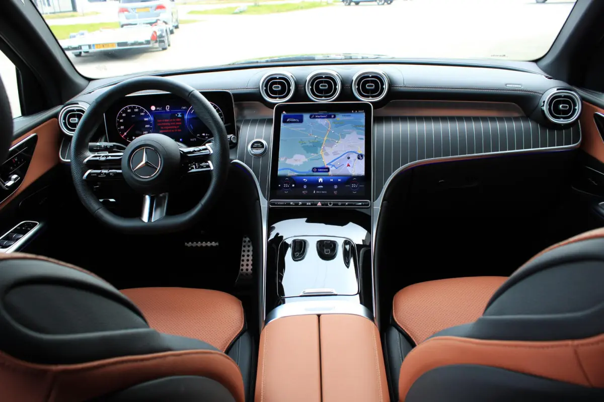 4M AMG Pano | Memory | Bruin Leder | 360 Camera | Trekhaak | Distronic | Night | 20” Multispaak