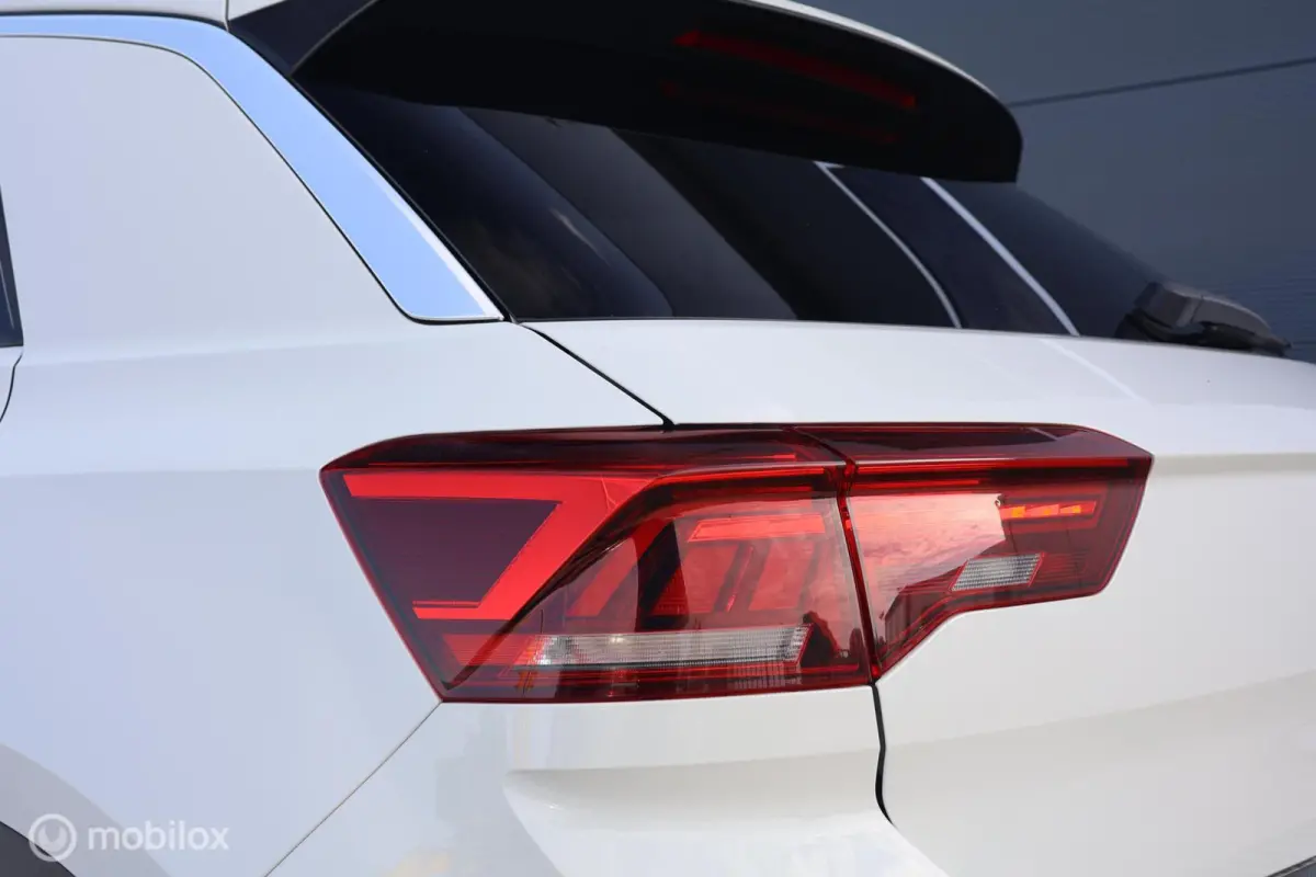 1.5 TSI DSG R-Line I Camera I ACC |19 Inch