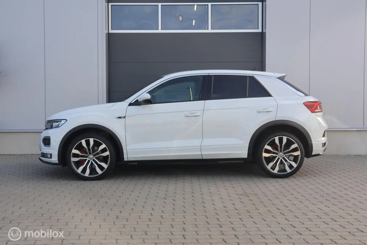 1.5 TSI DSG R-Line I Camera I ACC |19 Inch