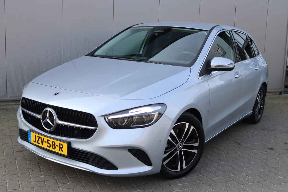 B200 177PK Automaat Mild-Hybrid Luxury Camera/Cruise-control/Elektr.-achterklep/Stoel-stuurverwarming