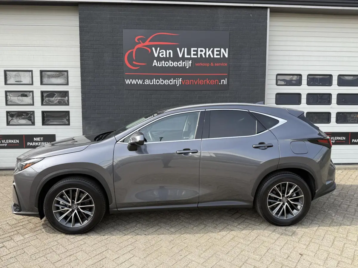 450h+ AWD PLUG-IN Luxury Line TREKHAAK