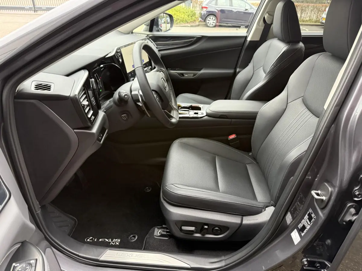 450h+ AWD PLUG-IN Luxury Line TREKHAAK