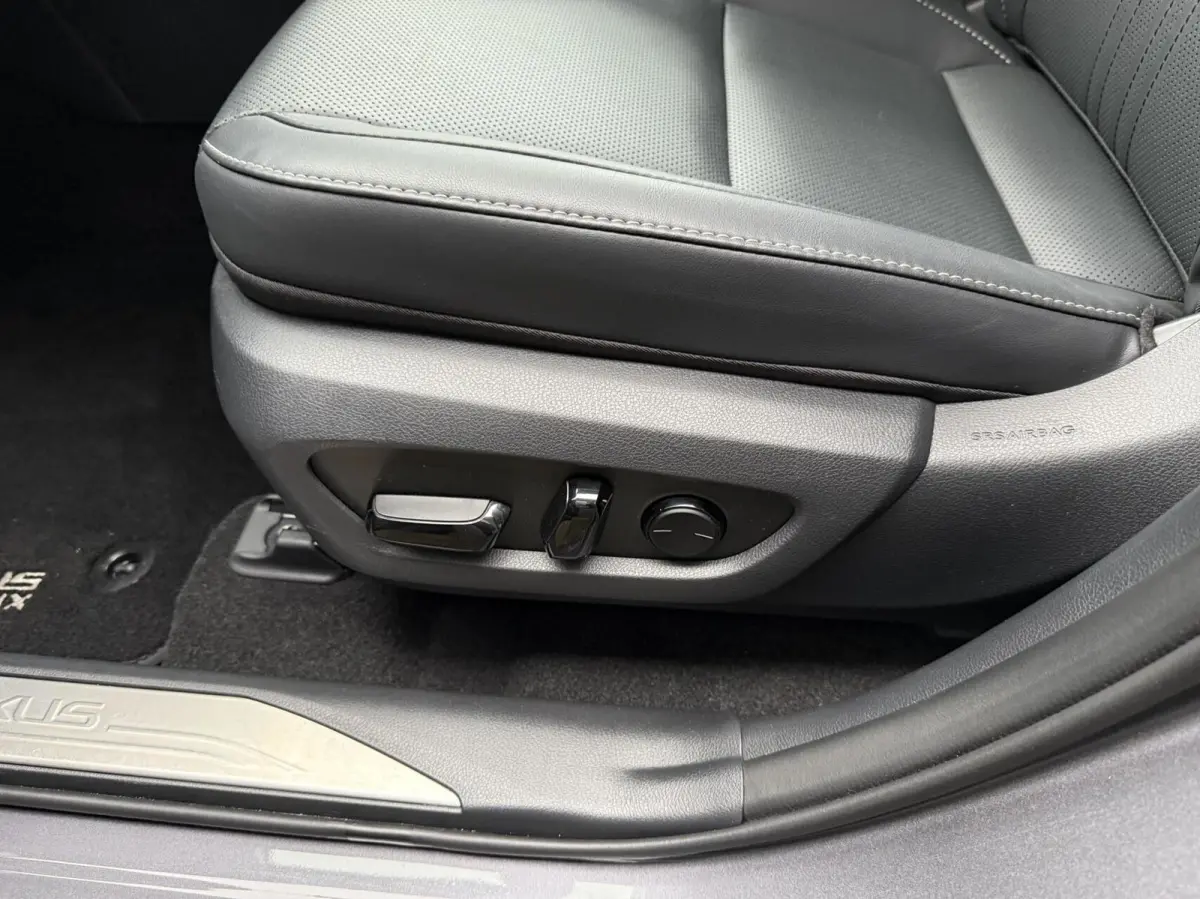 450h+ AWD PLUG-IN Luxury Line TREKHAAK