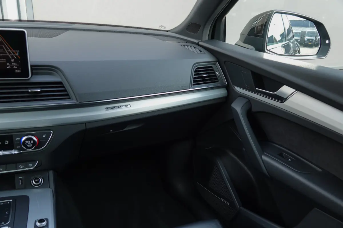 SQ5 3.0Tfsi V6T 354Pk Aut. | Quattro | Luchtvering | Sportstoelen | Panoramadak | Bang & Olufsen | Trekhaak | 21"