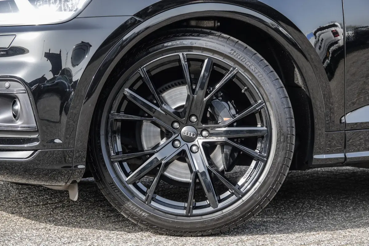 SQ5 3.0Tfsi V6T 354Pk Aut. | Quattro | Luchtvering | Sportstoelen | Panoramadak | Bang & Olufsen | Trekhaak | 21"