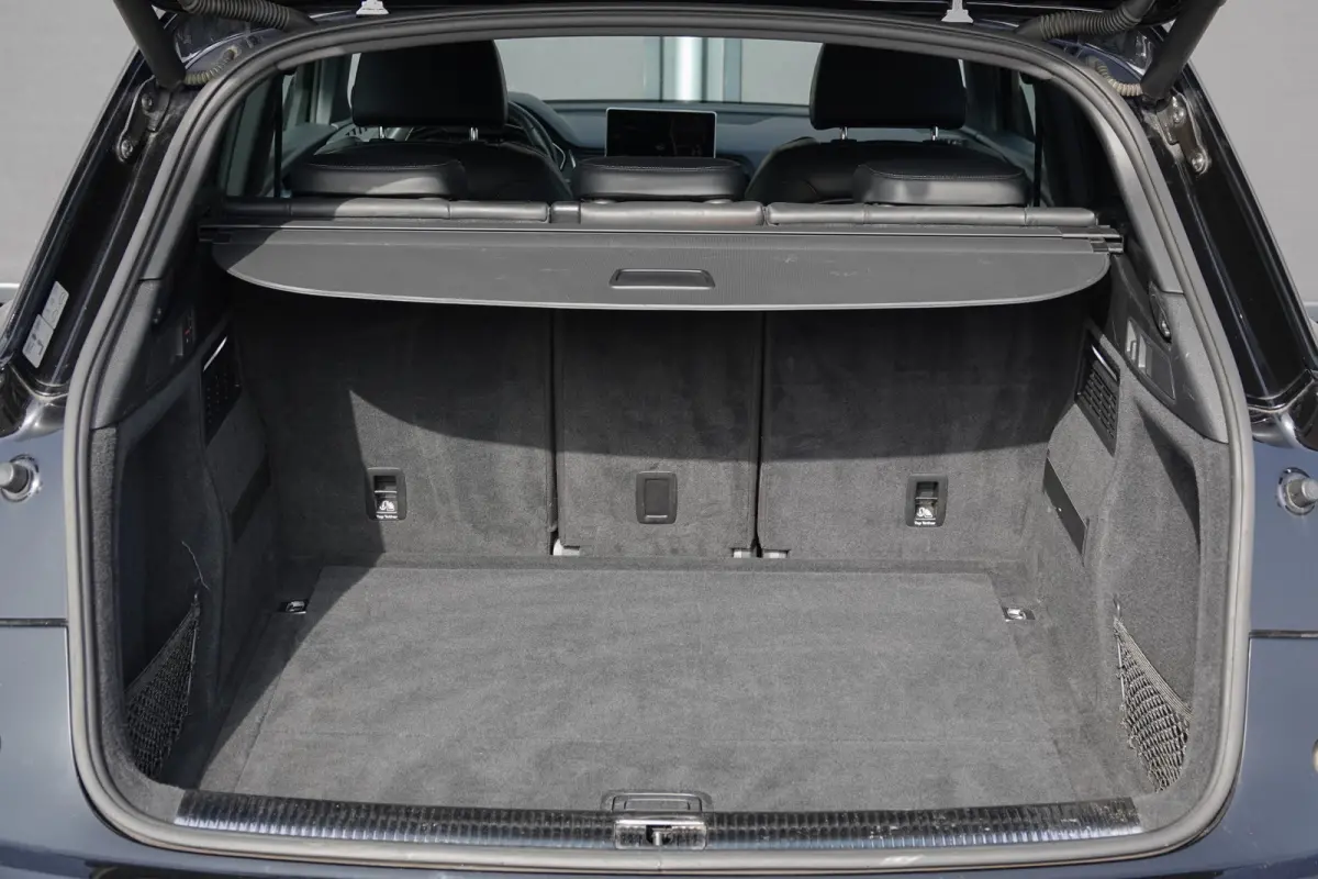 SQ5 3.0Tfsi V6T 354Pk Aut. | Quattro | Luchtvering | Sportstoelen | Panoramadak | Bang & Olufsen | Trekhaak | 21"