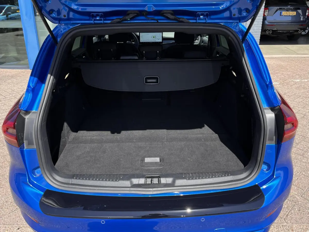 1.0 EcoBoost Hybrid ST Line 155PK Automaat Trekhaak Winterpack Cruise Camera Parkeersensoren Climate Full-LED Keyless Privacy Glass *1500KG Trekgewicht*