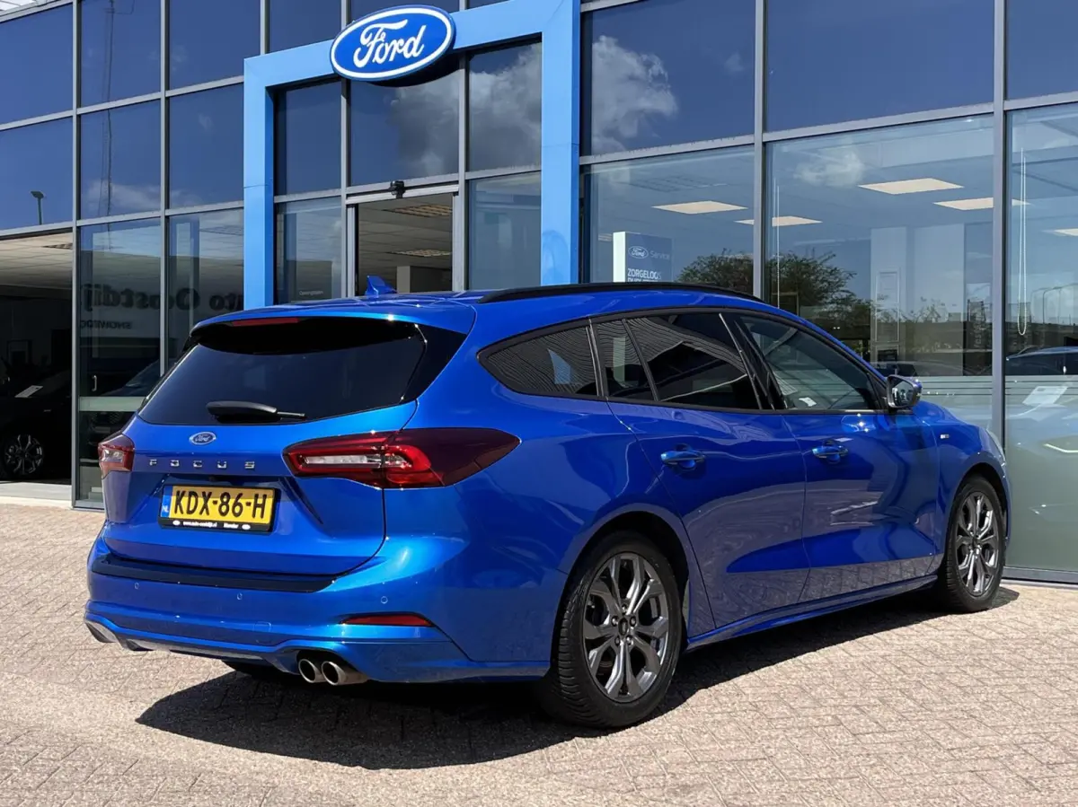 1.0 EcoBoost Hybrid ST Line 155PK Automaat Trekhaak Winterpack Cruise Camera Parkeersensoren Climate Full-LED Keyless Privacy Glass *1500KG Trekgewicht*