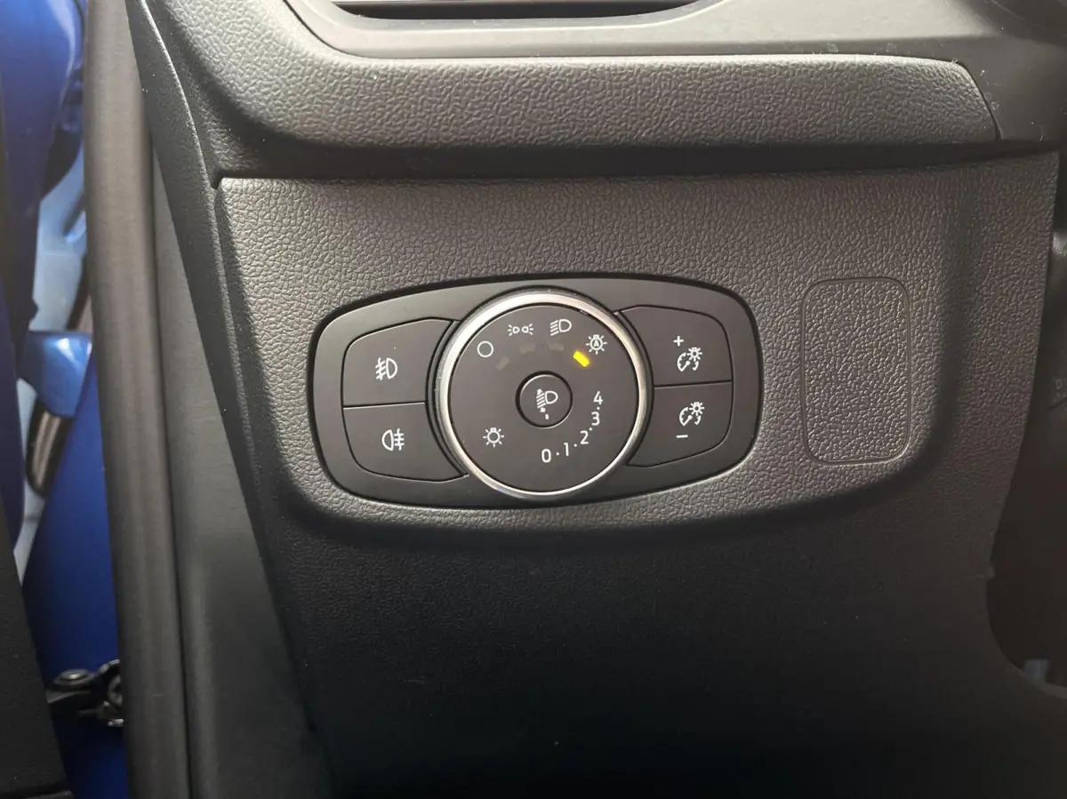 1.0 EcoBoost Hybrid ST Line 155PK Automaat Trekhaak Winterpack Cruise Camera Parkeersensoren Climate Full-LED Keyless Privacy Glass *1500KG Trekgewicht*
