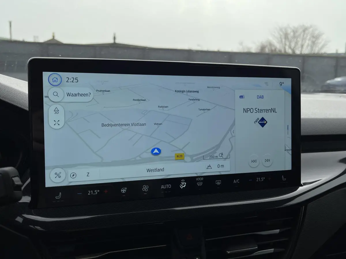 1.0 EcoBoost Hybrid ST Line 155PK Automaat Trekhaak Winterpack Cruise Camera Parkeersensoren Climate Full-LED Keyless Privacy Glass *1500KG Trekgewicht*