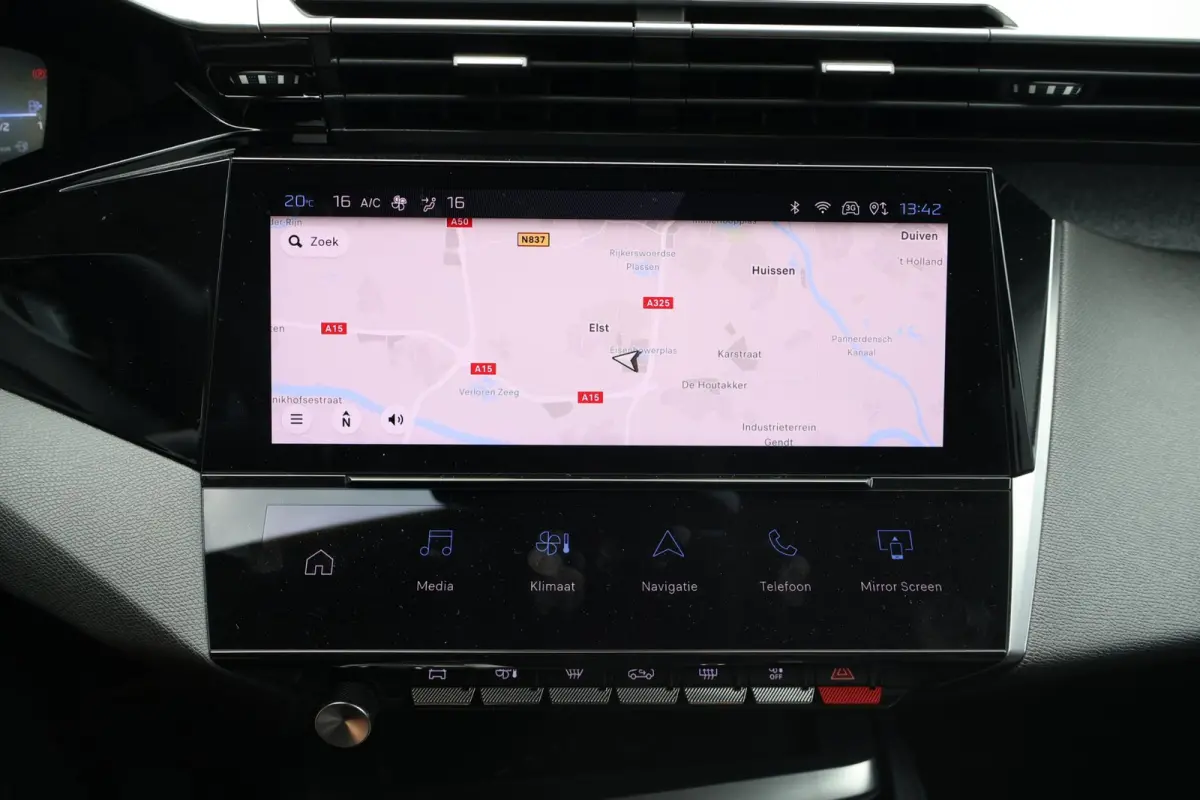 1.2 PureTech Allure Pack Business 1e Eigenaar | Volledig Onderh | NAP | BTW | Camera | Navi | Carplay | ACC | Climate | Full Led | Keyless | Dodehoek | LMV | Sportstoelen