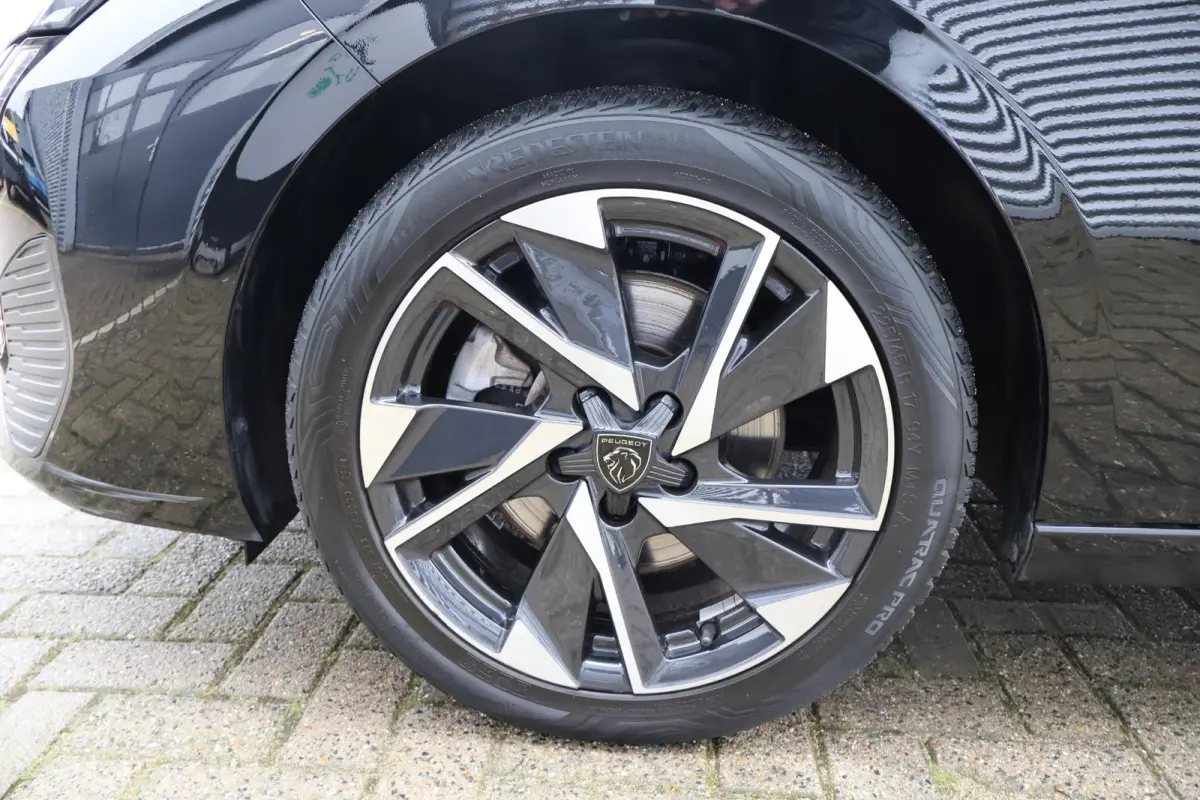 1.2 PureTech Allure Pack Business 1e Eigenaar | Volledig Onderh | NAP | BTW | Camera | Navi | Carplay | ACC | Climate | Full Led | Keyless | Dodehoek | LMV | Sportstoelen