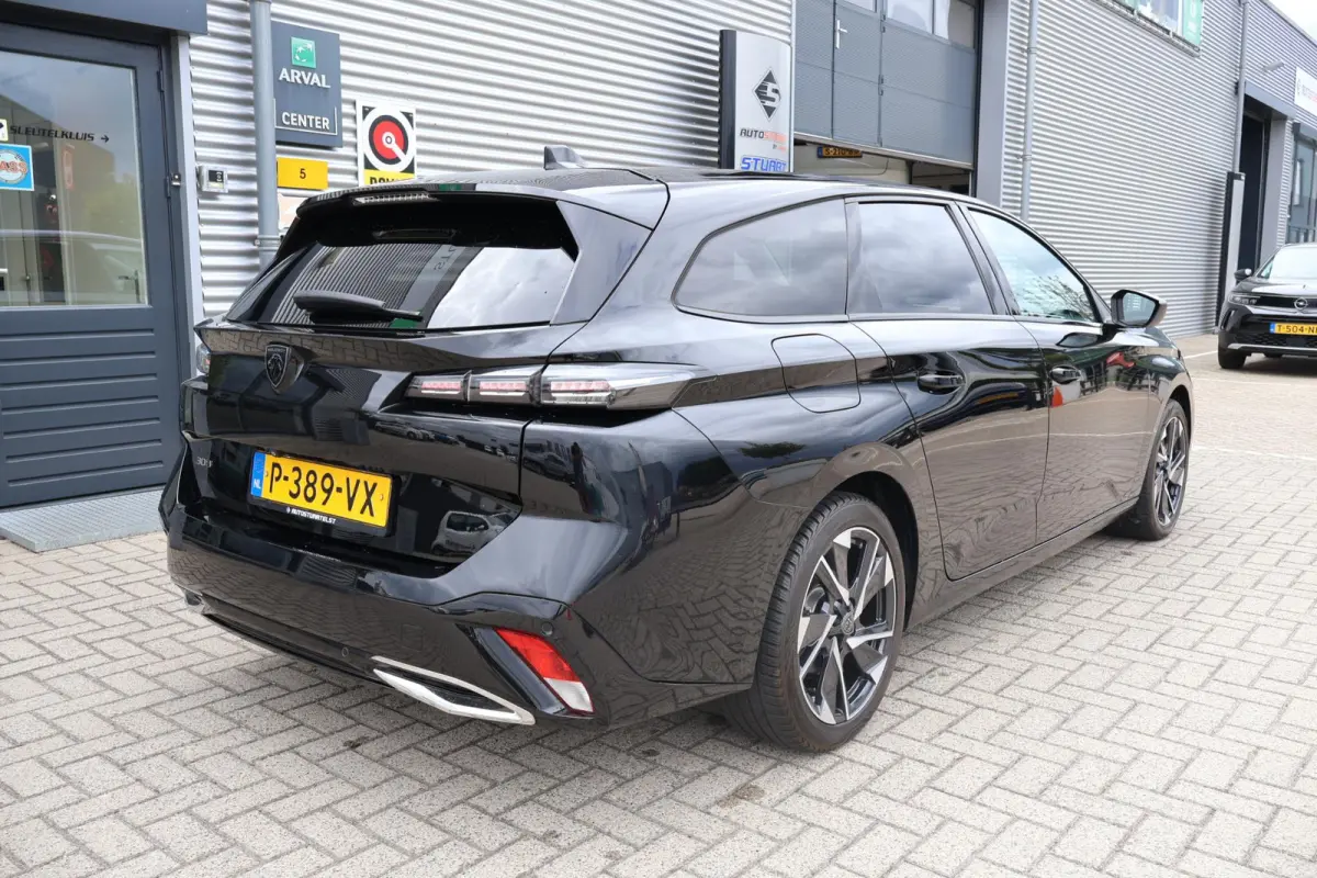 1.2 PureTech Allure Pack Business 1e Eigenaar | Volledig Onderh | NAP | BTW | Camera | Navi | Carplay | ACC | Climate | Full Led | Keyless | Dodehoek | LMV | Sportstoelen