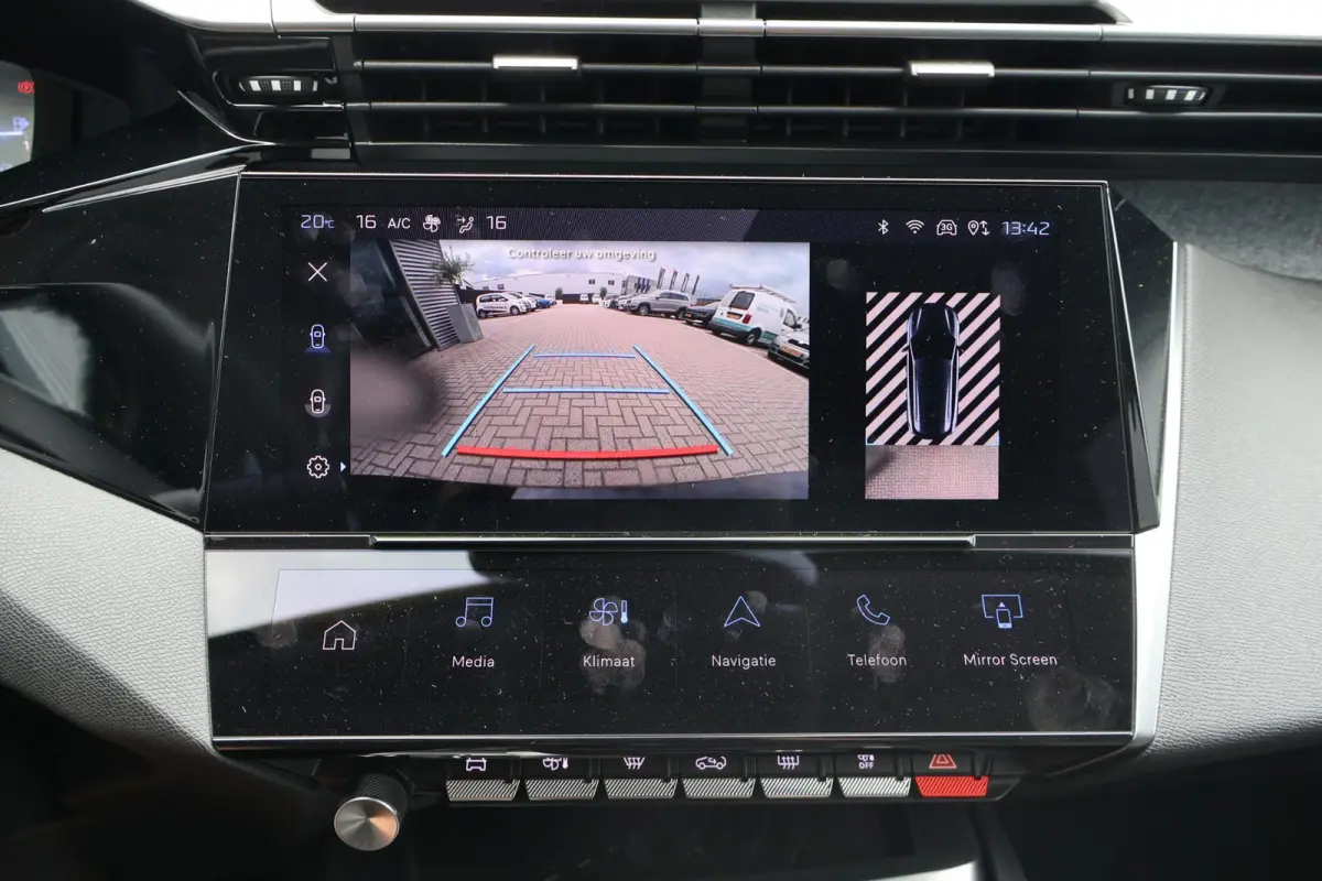 1.2 PureTech Allure Pack Business 1e Eigenaar | Volledig Onderh | NAP | BTW | Camera | Navi | Carplay | ACC | Climate | Full Led | Keyless | Dodehoek | LMV | Sportstoelen