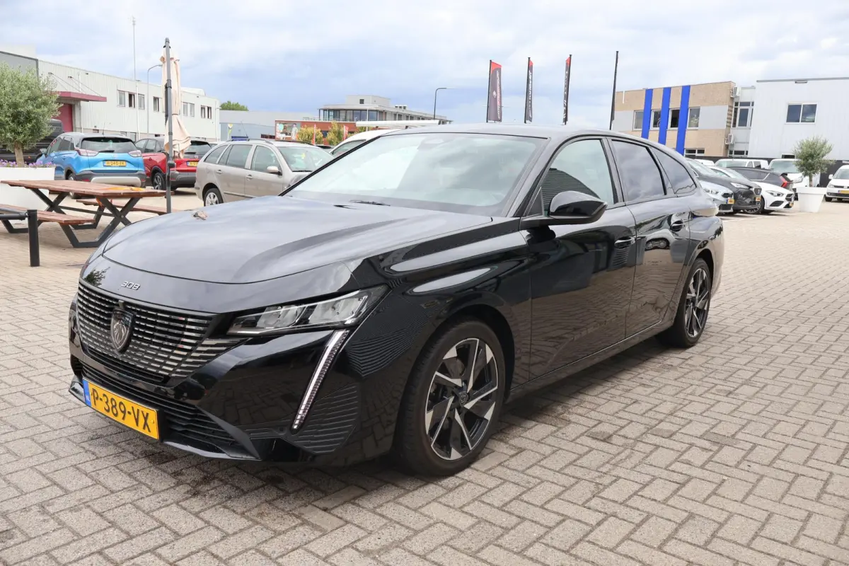 1.2 PureTech Allure Pack Business 1e Eigenaar | Volledig Onderh | NAP | BTW | Camera | Navi | Carplay | ACC | Climate | Full Led | Keyless | Dodehoek | LMV | Sportstoelen