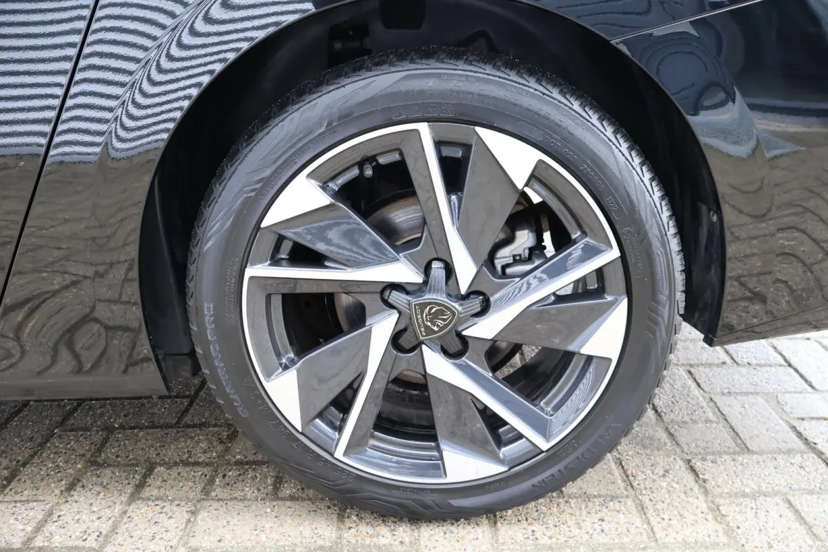 1.2 PureTech Allure Pack Business 1e Eigenaar | Volledig Onderh | NAP | BTW | Camera | Navi | Carplay | ACC | Climate | Full Led | Keyless | Dodehoek | LMV | Sportstoelen
