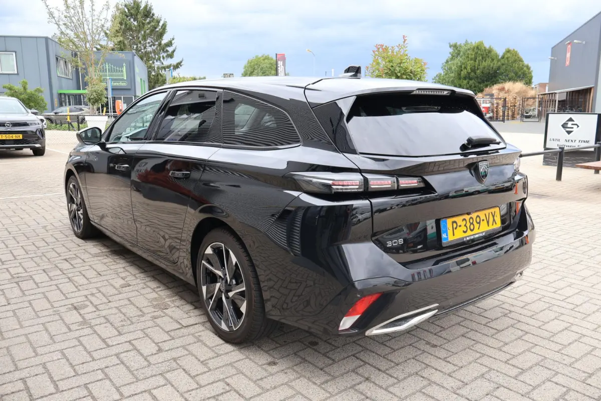 1.2 PureTech Allure Pack Business 1e Eigenaar | Volledig Onderh | NAP | BTW | Camera | Navi | Carplay | ACC | Climate | Full Led | Keyless | Dodehoek | LMV | Sportstoelen