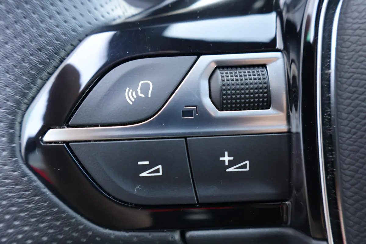 1.6 HYbrid 225 GT Business 1e Eigenaar | Volledig onderh | NAP | BTW | Pano | Elek Stoel+Klep | 360 Cam | Memory | Stoelverwarming+Massage | Alcantara | Head-up | Navi | Full Led | Climate |