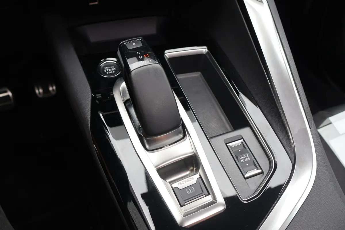 1.6 HYbrid 225 GT Business 1e Eigenaar | Volledig onderh | NAP | BTW | Pano | Elek Stoel+Klep | 360 Cam | Memory | Stoelverwarming+Massage | Alcantara | Head-up | Navi | Full Led | Climate |