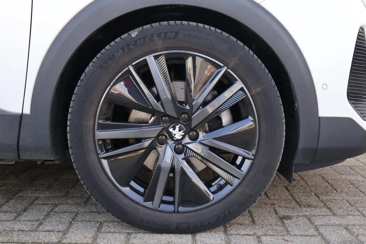 1.6 HYbrid 225 GT Business 1e Eigenaar | Volledig onderh | NAP | BTW | Pano | Elek Stoel+Klep | 360 Cam | Memory | Stoelverwarming+Massage | Alcantara | Head-up | Navi | Full Led | Climate |