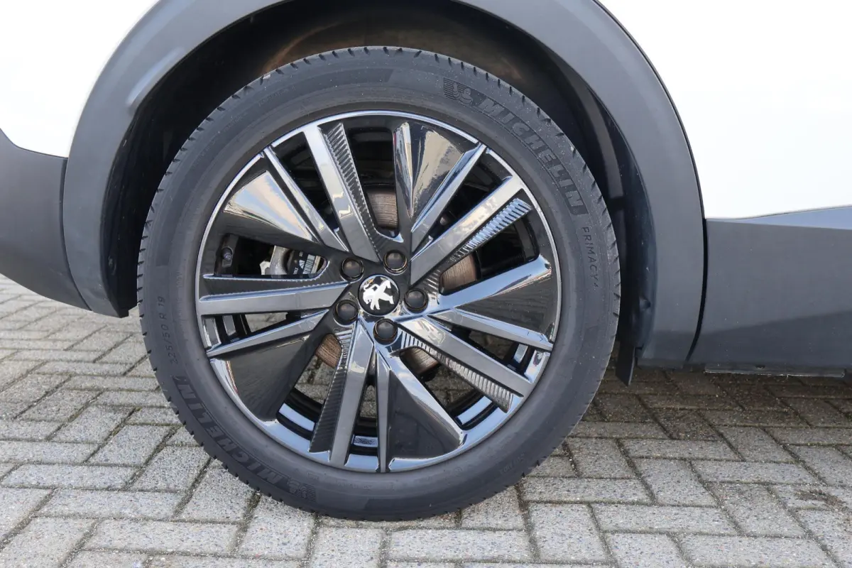 1.6 HYbrid 225 GT Business 1e Eigenaar | Volledig onderh | NAP | BTW | Pano | Elek Stoel+Klep | 360 Cam | Memory | Stoelverwarming+Massage | Alcantara | Head-up | Navi | Full Led | Climate |