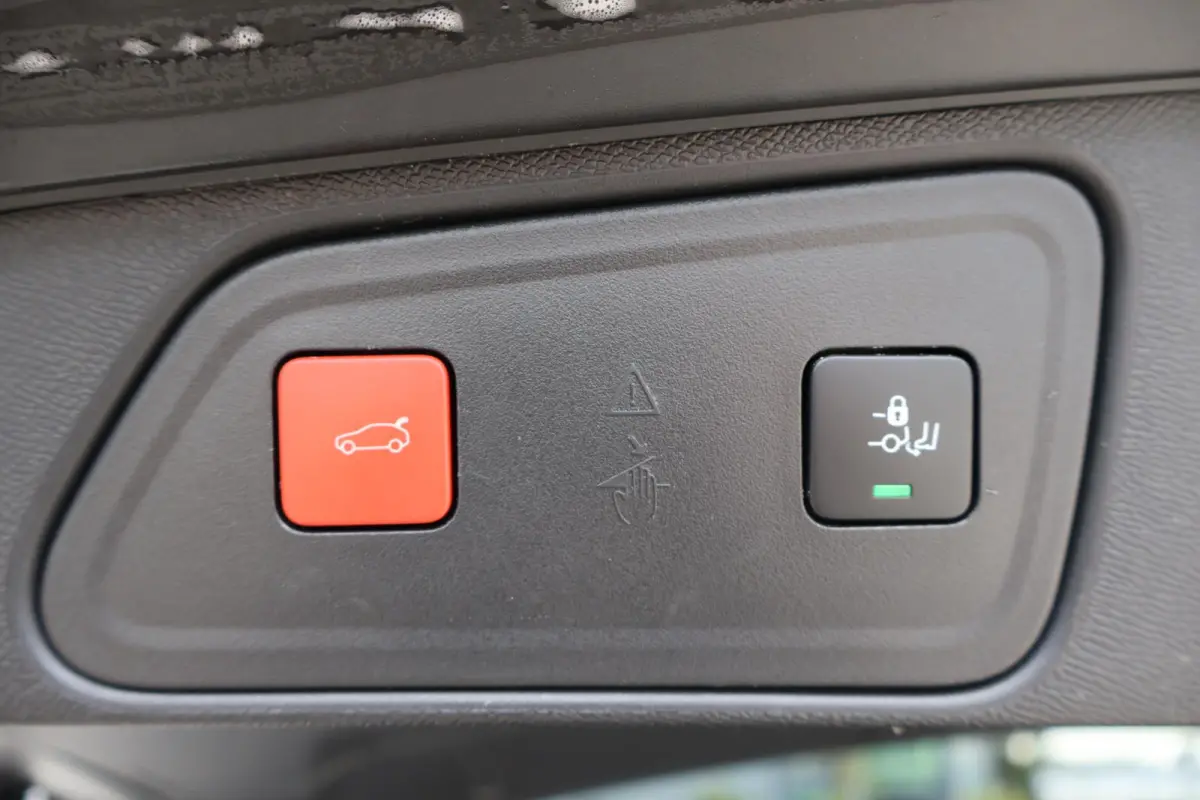 1.6 HYbrid 225 GT Business 1e Eigenaar | Volledig onderh | NAP | BTW | Pano | Elek Stoel+Klep | 360 Cam | Memory | Stoelverwarming+Massage | Alcantara | Head-up | Navi | Full Led | Climate |