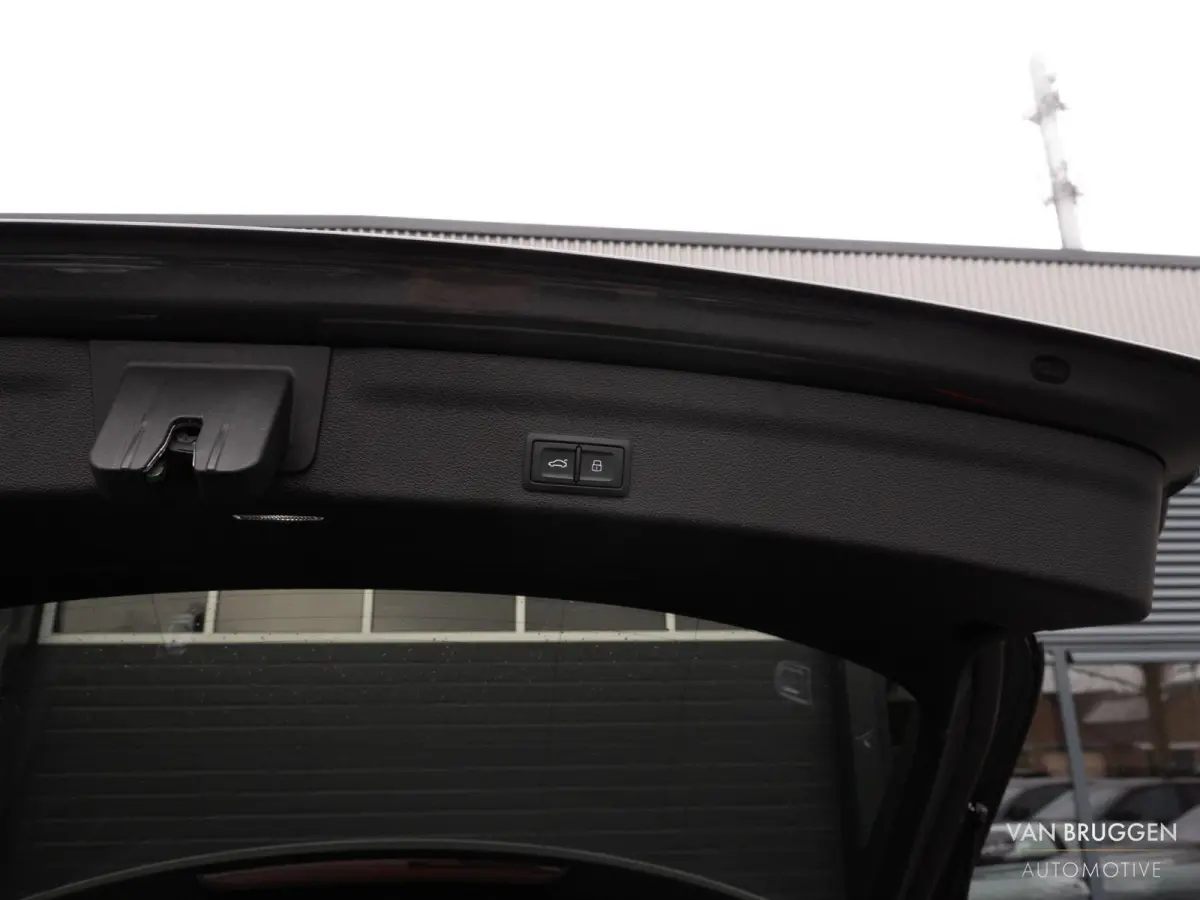 55 TFSI e quattro S-Line Pano S6 Trekhaak BTW Leer 21" A-Demping