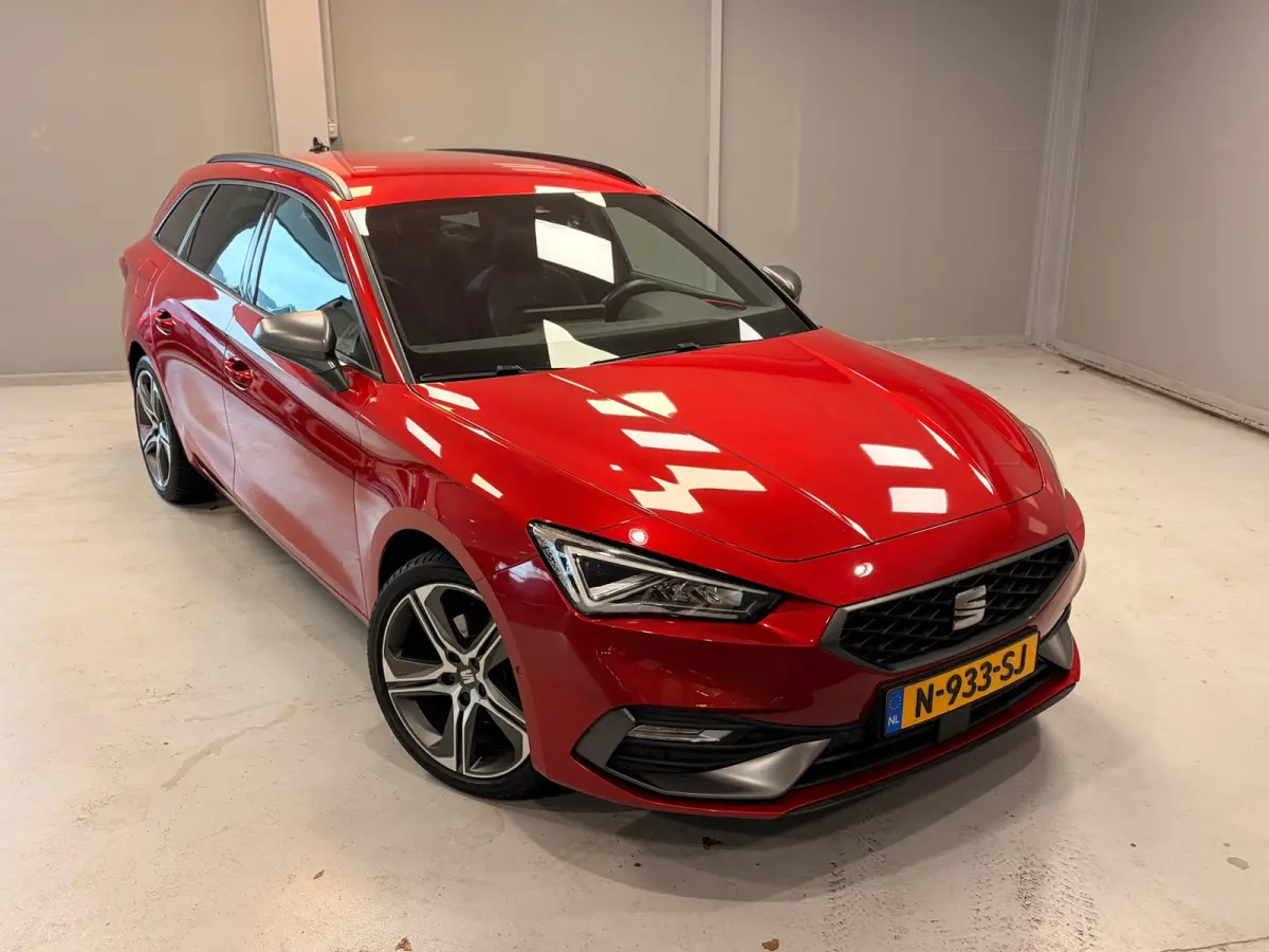 1.5 TSI FR Business Intense | LED | CAMERA | CAR PLAY |