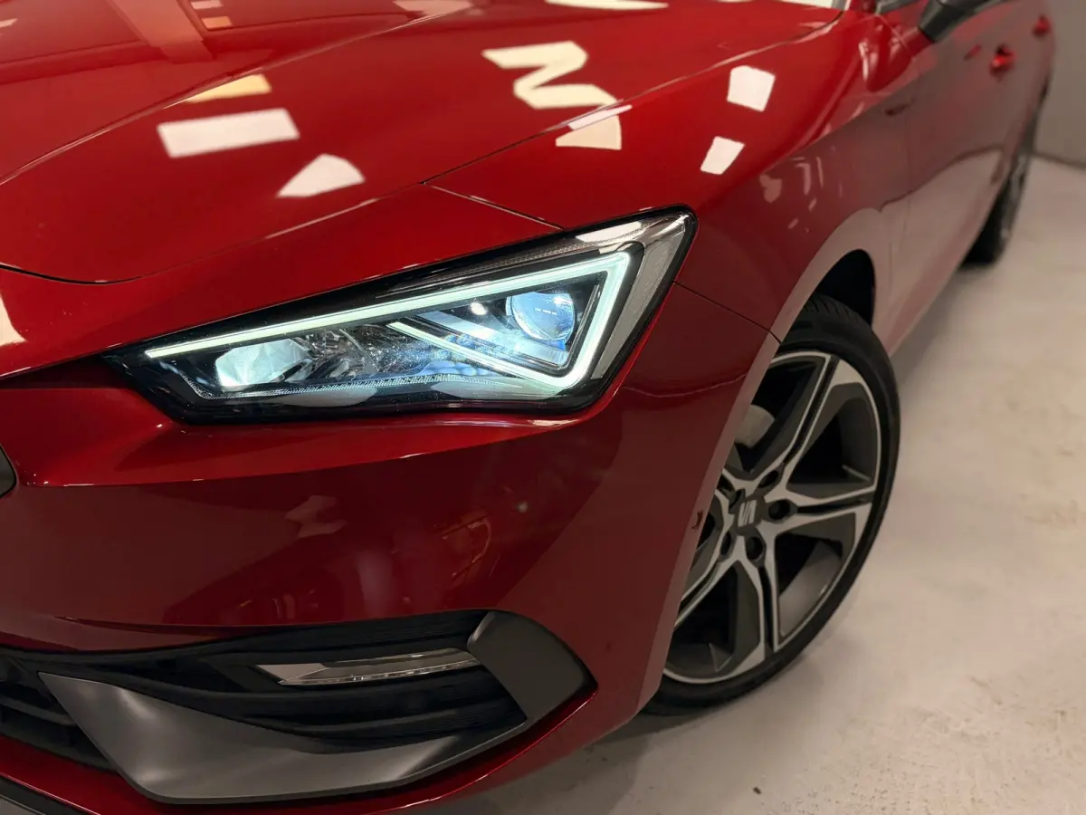 1.5 TSI FR Business Intense | LED | CAMERA | CAR PLAY |
