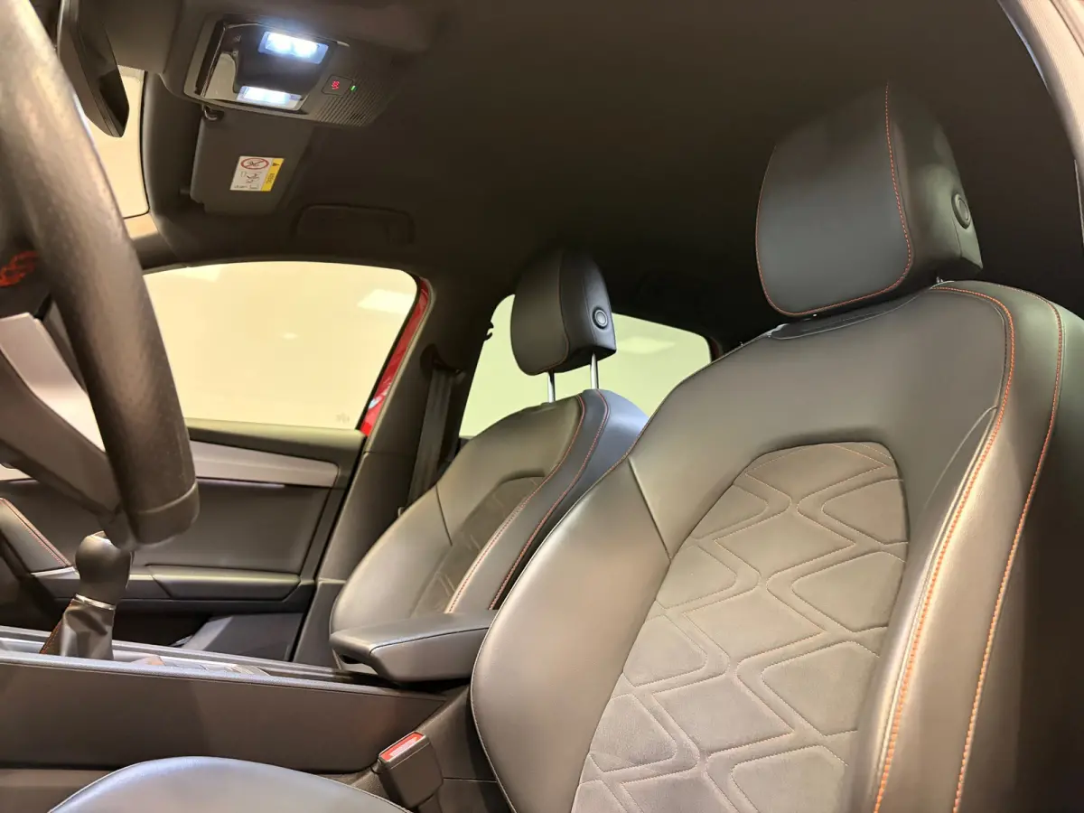 1.5 TSI FR Business Intense | LED | CAMERA | CAR PLAY |