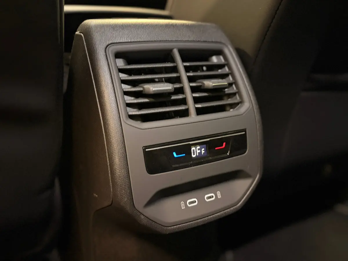 1.5 TSI FR Business Intense | LED | CAMERA | CAR PLAY |