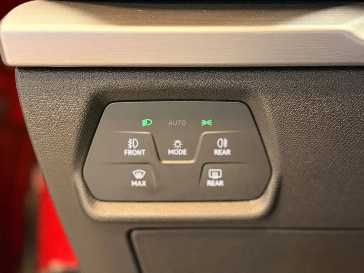 1.5 TSI FR Business Intense | LED | CAMERA | CAR PLAY |