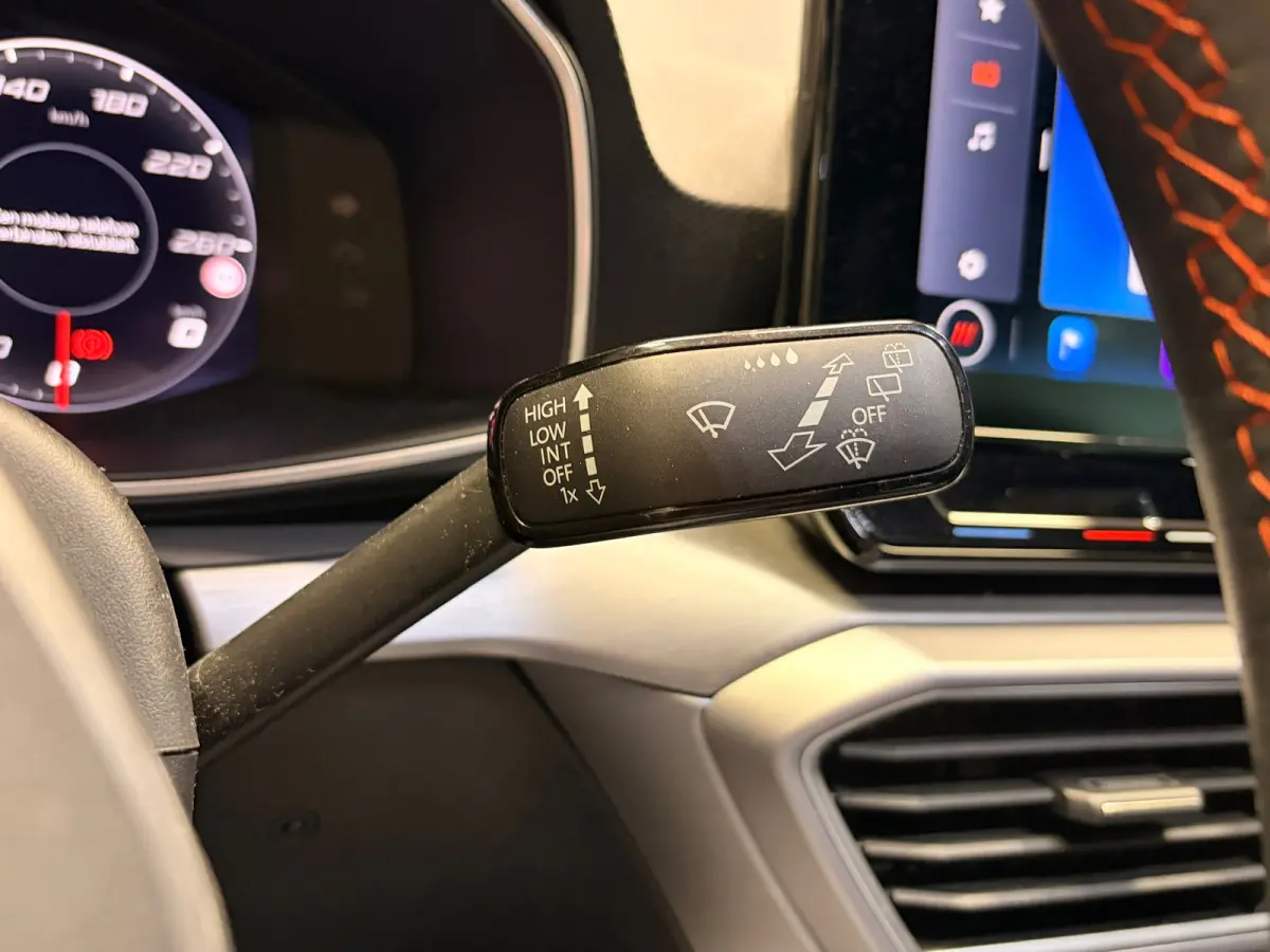 1.5 TSI FR Business Intense | LED | CAMERA | CAR PLAY |