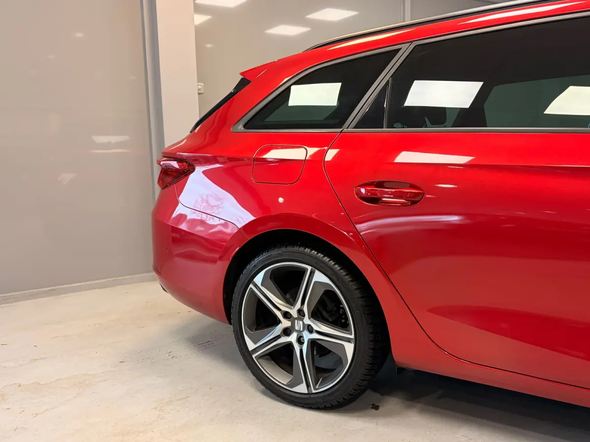 1.5 TSI FR Business Intense | LED | CAMERA | CAR PLAY |