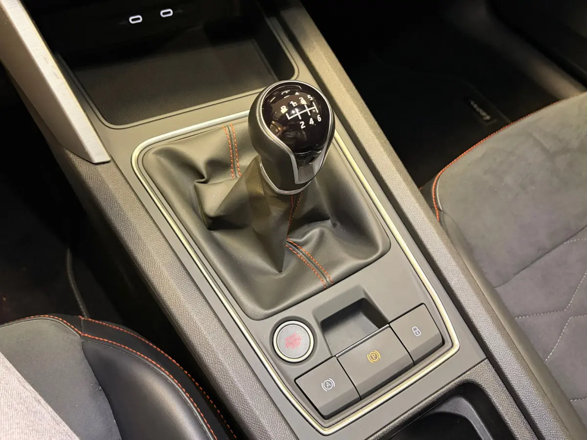 1.5 TSI FR Business Intense | LED | CAMERA | CAR PLAY |