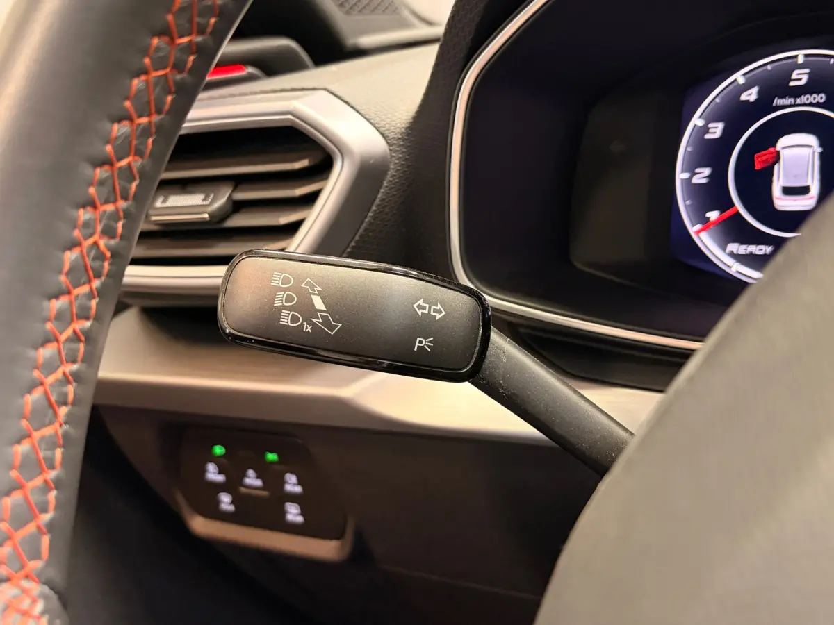 1.5 TSI FR Business Intense | LED | CAMERA | CAR PLAY |