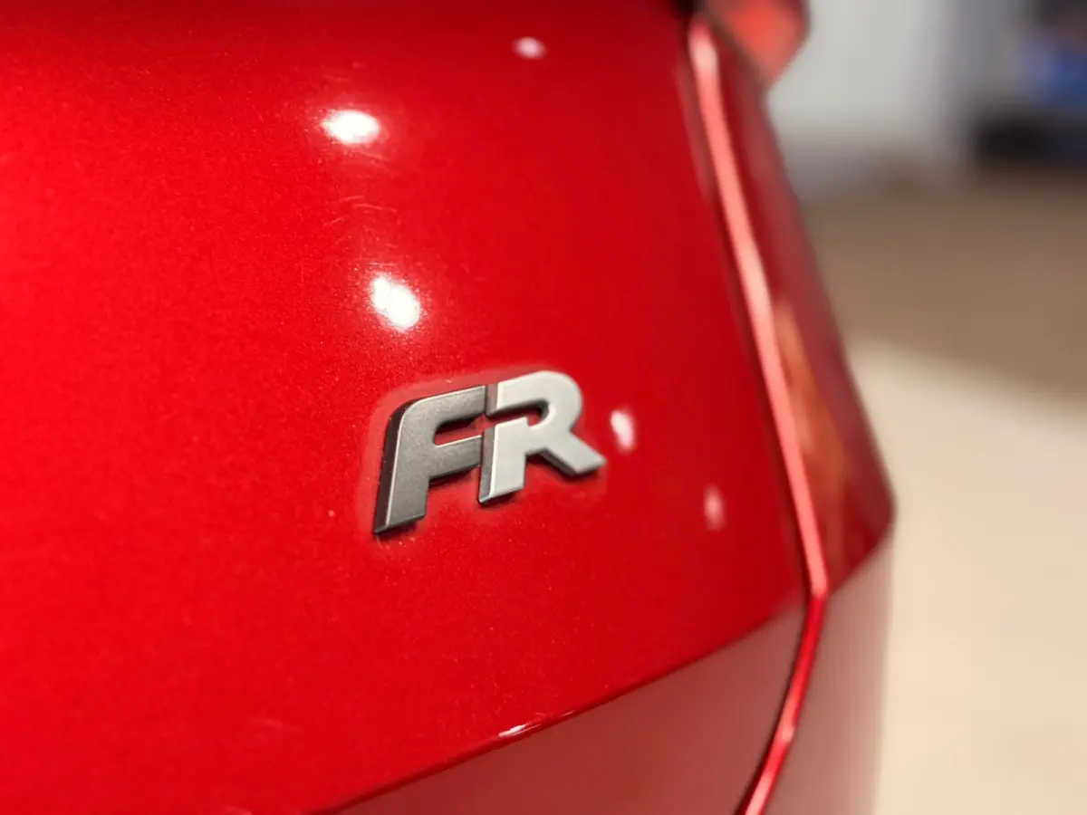 1.5 TSI FR Business Intense | LED | CAMERA | CAR PLAY |
