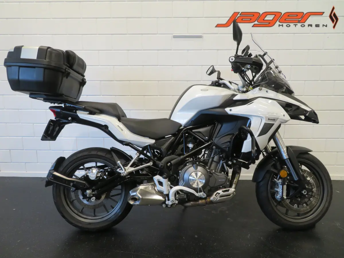 Benelli Trk 502 X 2020 Benzine Onbekend leasen