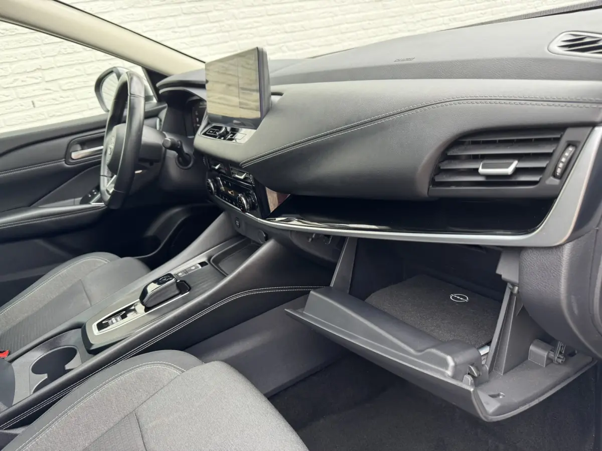1.5 e-Power Business Premium Adaptive cruise 360 camera Pano Verwarmde stoelen/-voorruit/-stuur Apple / Android