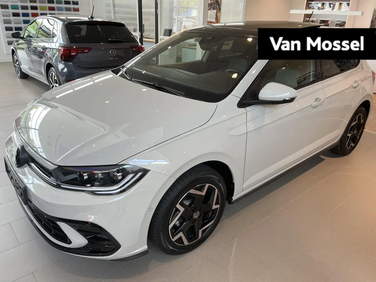 1.0 TSI R-Line Edition Panoramadak | Stoelverwarming | Adaptive Cruise Control | Carplay | Getint Glas | Climate Control | Parkeersensoren V+A |