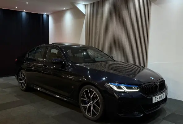 530i Business Edition Plus Aut 2021 Facelift M-Sport/ Pano/Lazer